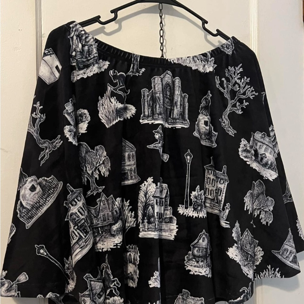 Black and White Gothic Print Skirt